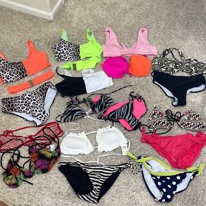 Swim tops / bottoms